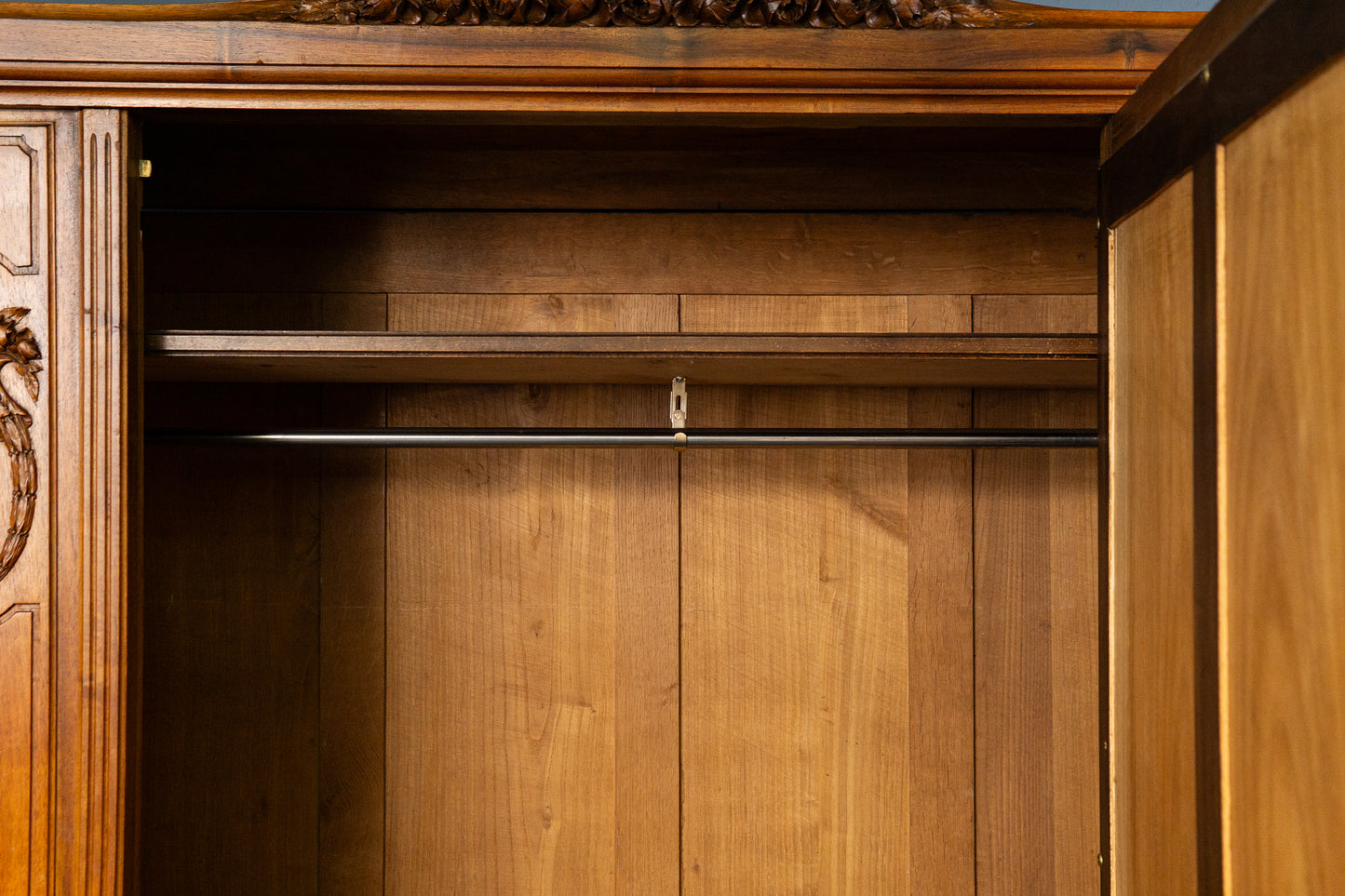 wunderschöner französischer Jugendstil Kleiderschrank, Anfang des 20.Jahrhunderts - Garderobe Schrank Wäscheschank Kommode Regal Alt Antik MÖBLINGER