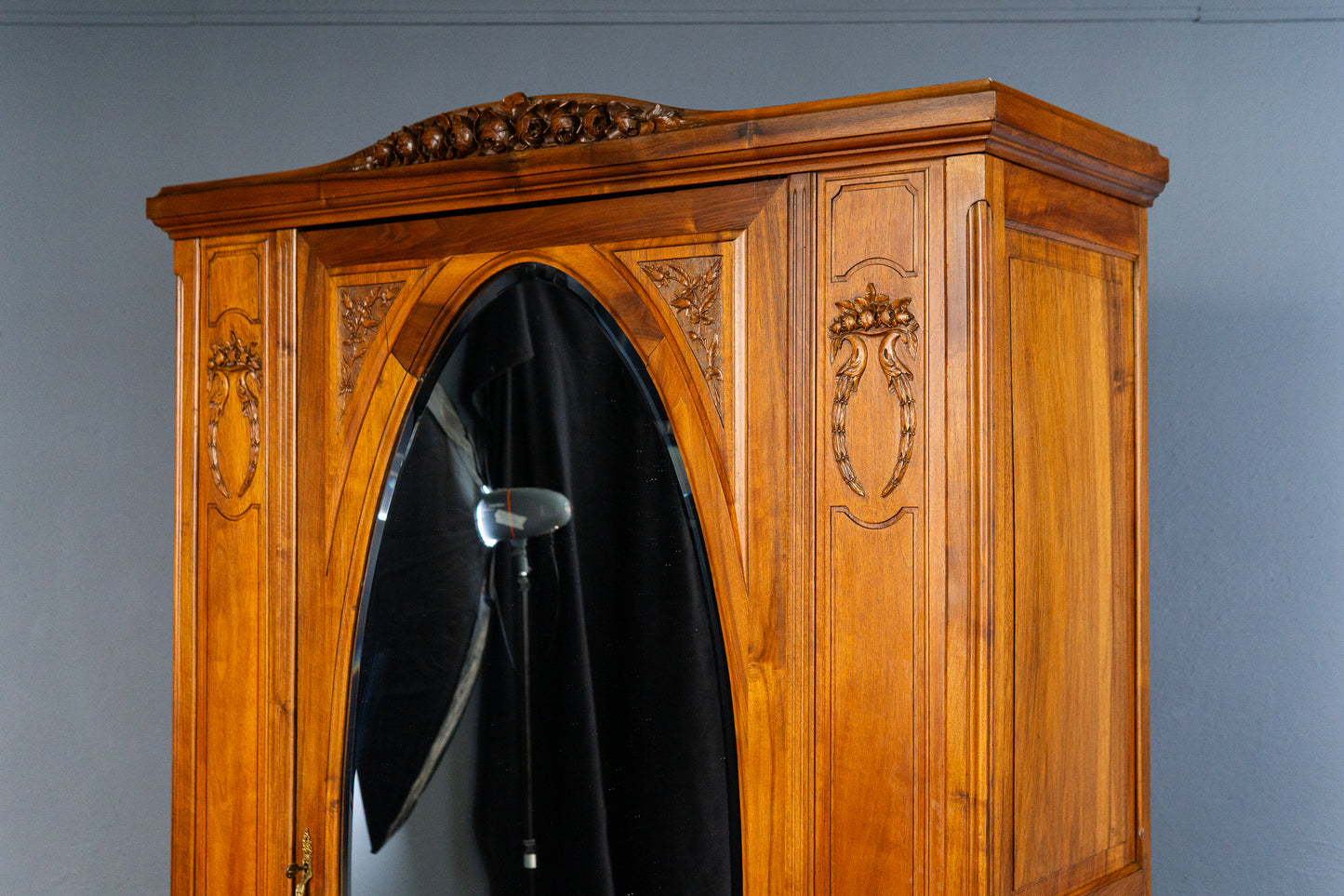 wunderschöner französischer Jugendstil Kleiderschrank, Anfang des 20.Jahrhunderts - Garderobe Schrank Wäscheschank Kommode Regal Alt Antik MÖBLINGER