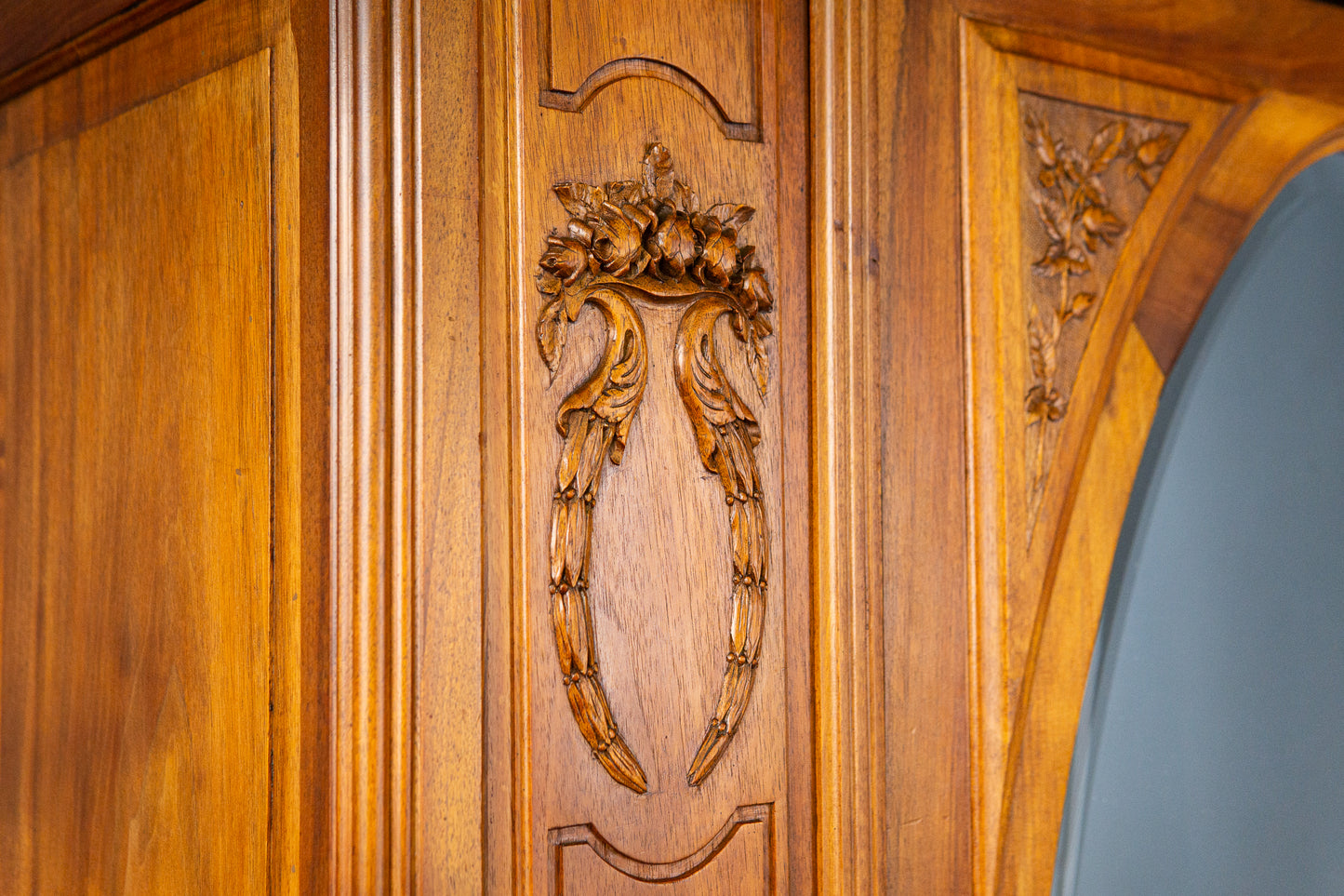 wunderschöner französischer Jugendstil Kleiderschrank, Anfang des 20.Jahrhunderts - Garderobe Schrank Wäscheschank Kommode Regal Alt Antik MÖBLINGER