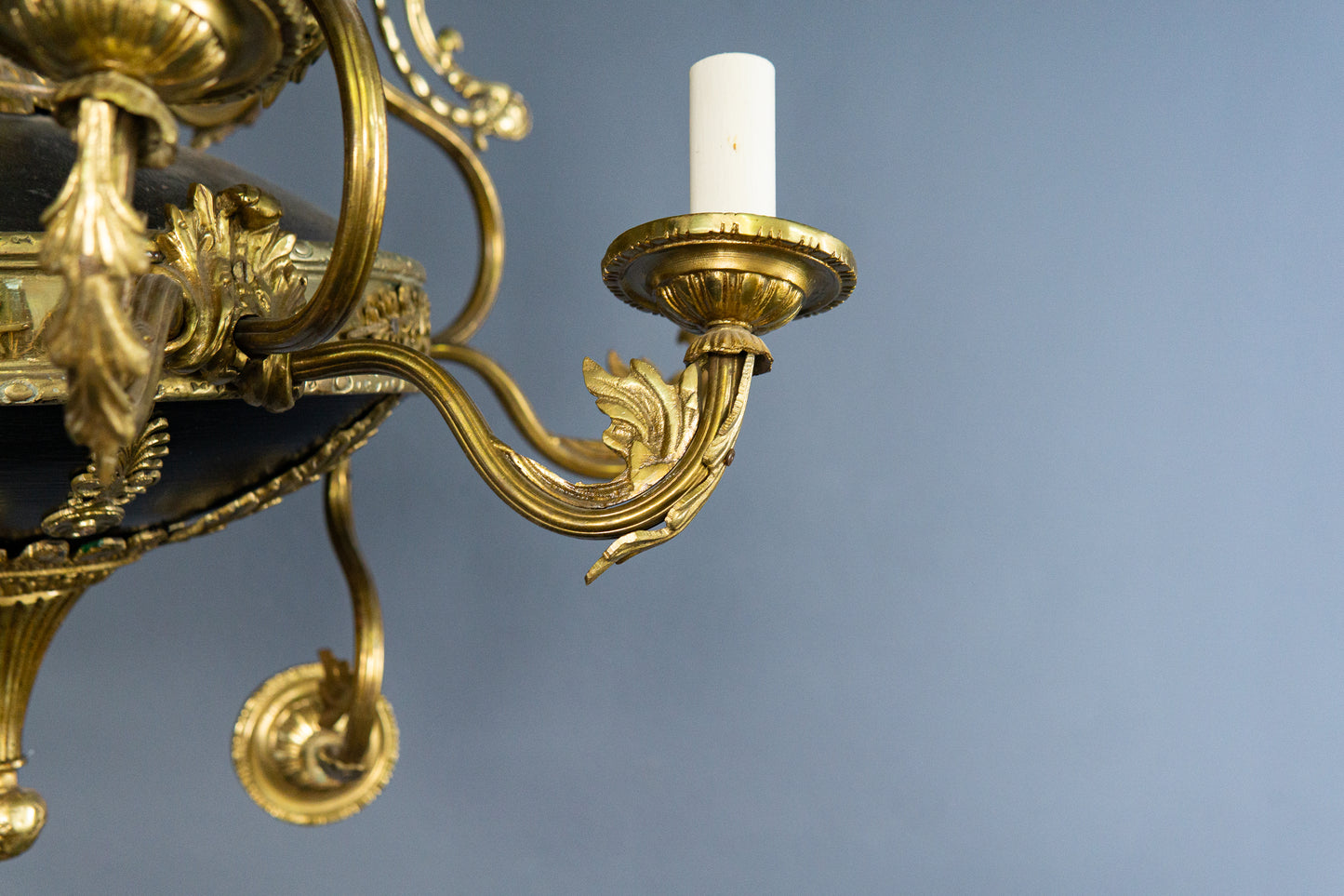 restaurierungsbedürftige Deckenleuchte im Empire Stil, 1.Hälfte des 20.Jahrhunderts - Leuchter Lampe Deckenlampe Vintage Alt Antik MÖBLINGER