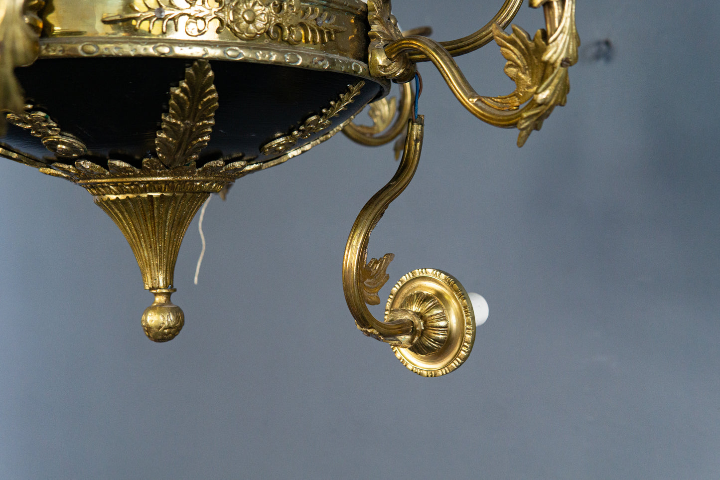 restaurierungsbedürftige Deckenleuchte im Empire Stil, 1.Hälfte des 20.Jahrhunderts - Leuchter Lampe Deckenlampe Vintage Alt Antik MÖBLINGER