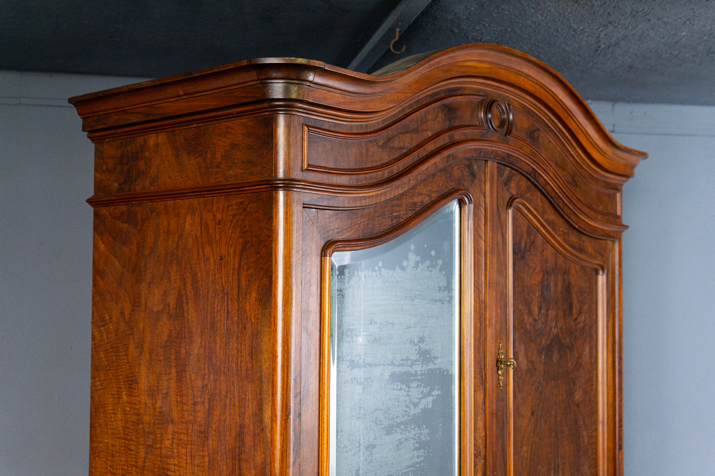 eleganter asymmetrischer Kleiderschrank, Jugendstil um 1900 - Garderobe Regal Kommode Alt Antik MÖBLINGER