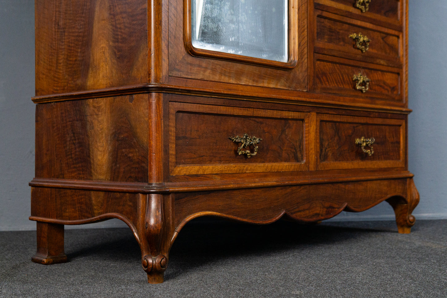 eleganter asymmetrischer Kleiderschrank, Jugendstil um 1900 - Garderobe Regal Kommode Alt Antik MÖBLINGER