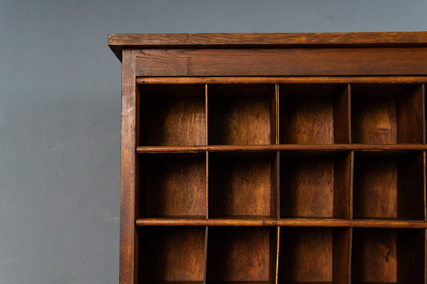 seltene französische Bibliothek aus Massivholz um 1900 - Karteikarten Regal Schrank Raumteiler Büro Kommode Vintage Alt Antik MÖBLINGER