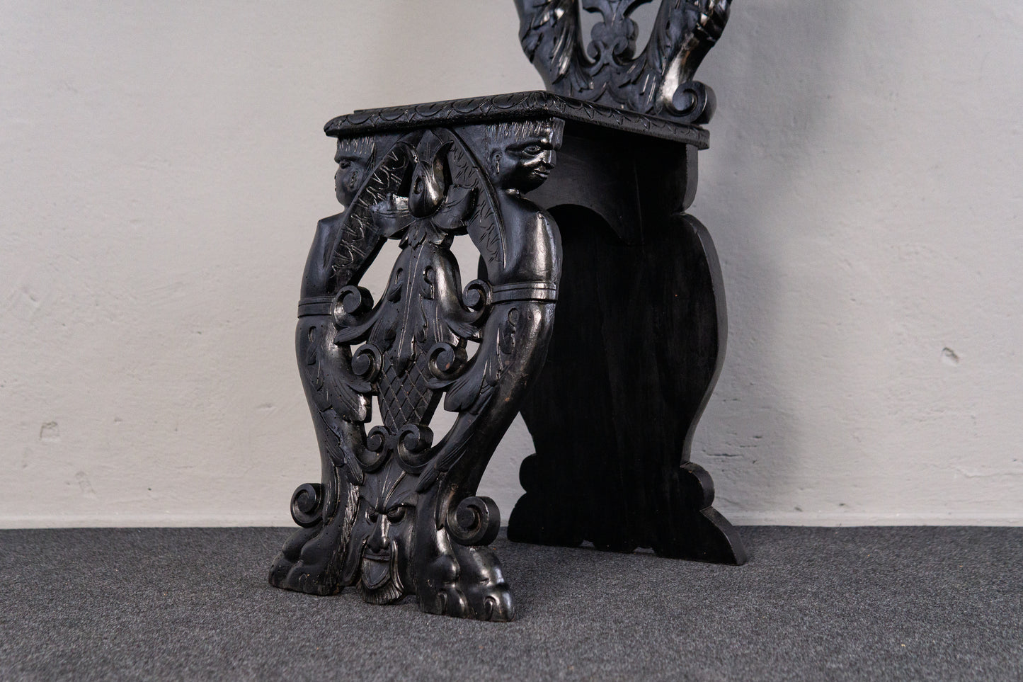 Außergewöhnliches 3er Set Sgabello Brettstühle, 2.Hälfte des 19.Jahrhunderts - Historismus Italienische Stühle Sessel Tisch Alt Antik MÖBLINGER