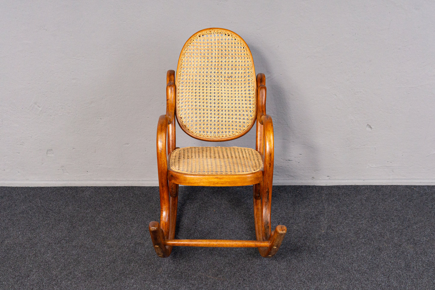antiker Kinder Schaukelstuhl Sessel Stuhl Sofa Couch MÖBLINGER 2410_2404