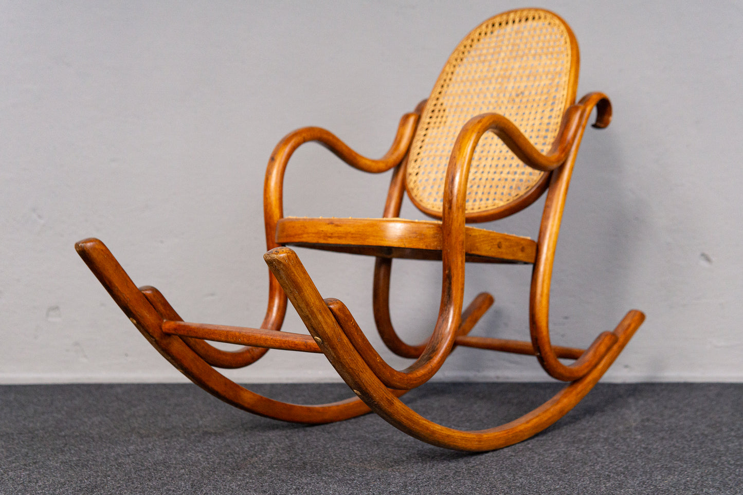antiker Kinder Schaukelstuhl Sessel Stuhl Sofa Couch MÖBLINGER 2410_2404