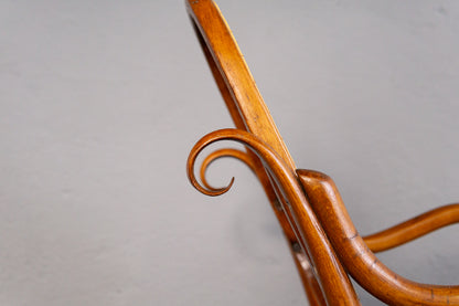 antiker Kinder Schaukelstuhl Sessel Stuhl Sofa Couch MÖBLINGER 2410_2404