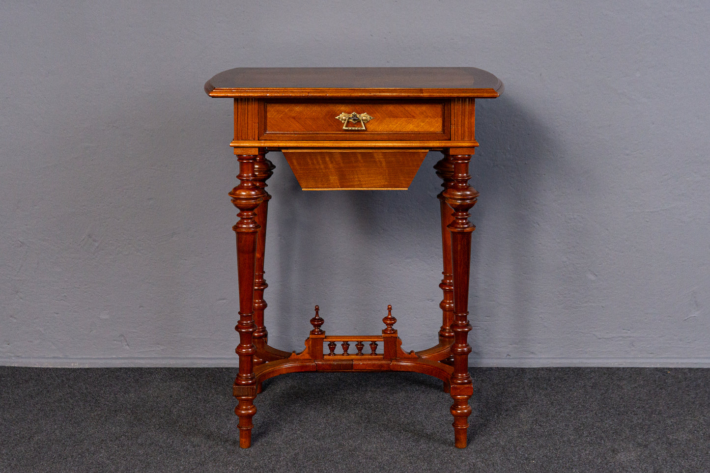 restaurierter Nähtisch Antik Tisch Kommode Schrank Alt MÖBLINGER 2410_2804