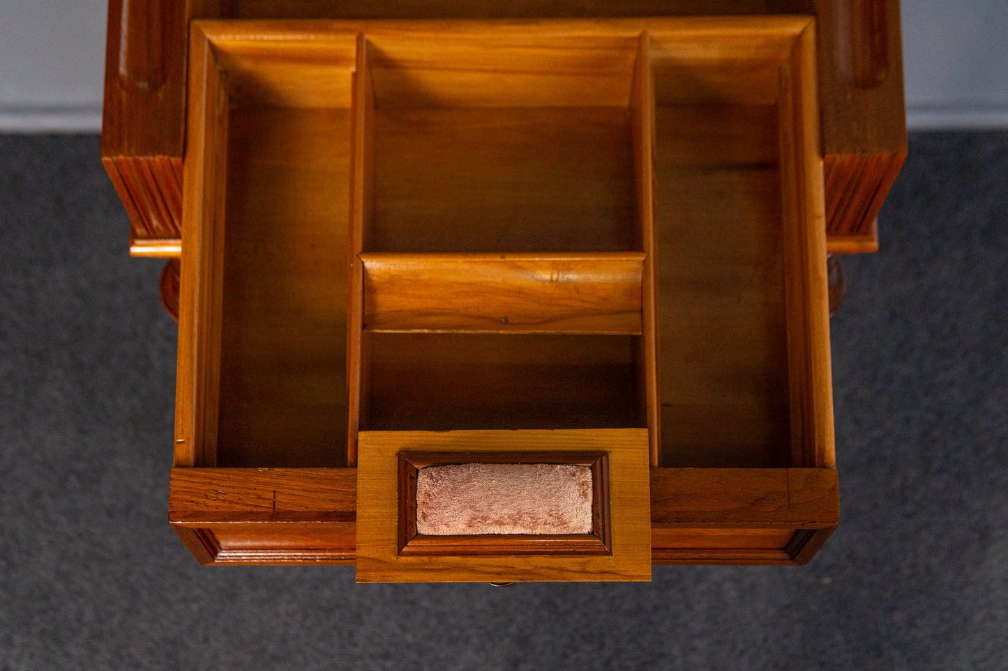 restaurierter Nähtisch Antik Tisch Kommode Schrank Alt MÖBLINGER 2410_2804