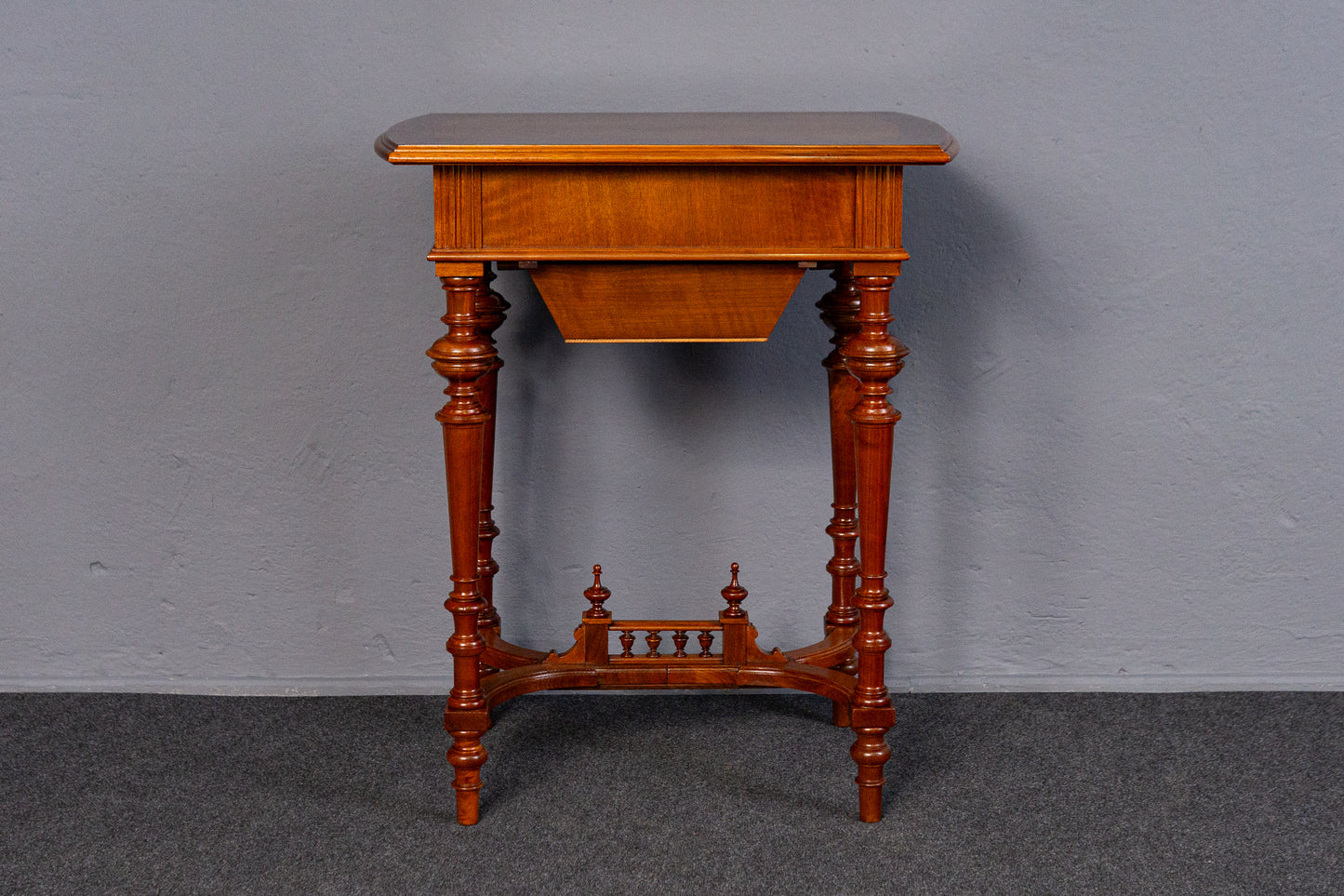 restaurierter Nähtisch Antik Tisch Kommode Schrank Alt MÖBLINGER 2410_2804