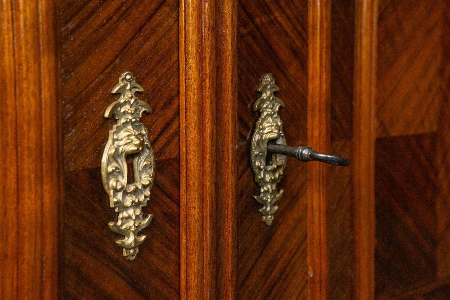 restaur. Gründerzeit Kommode Anrichte Schrank Regal Antik MÖBLINGER 2410_3102
