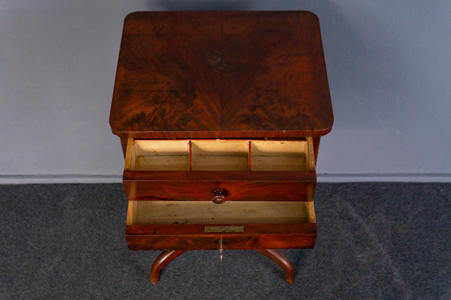 Antik Nähtisch Tisch Kommode Sekretär Schrank Alt Regal MÖBLINGER 2411_0403