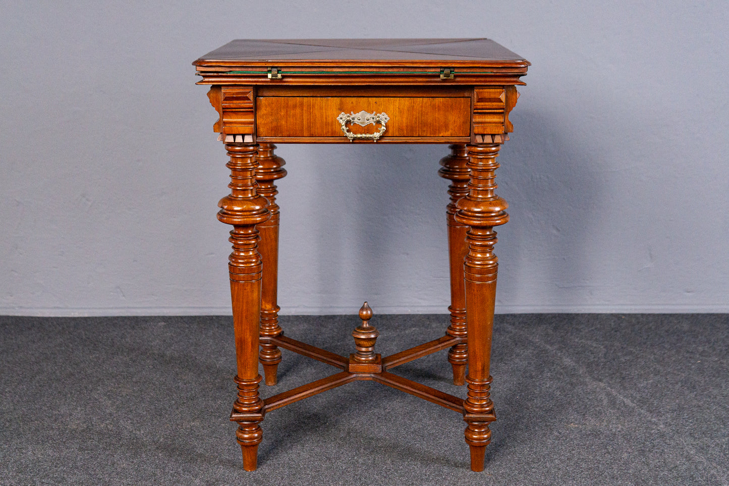 Gründerzeit Spieltisch Tisch Beistelltisch Table Antik MÖBLINGER 2411_0703