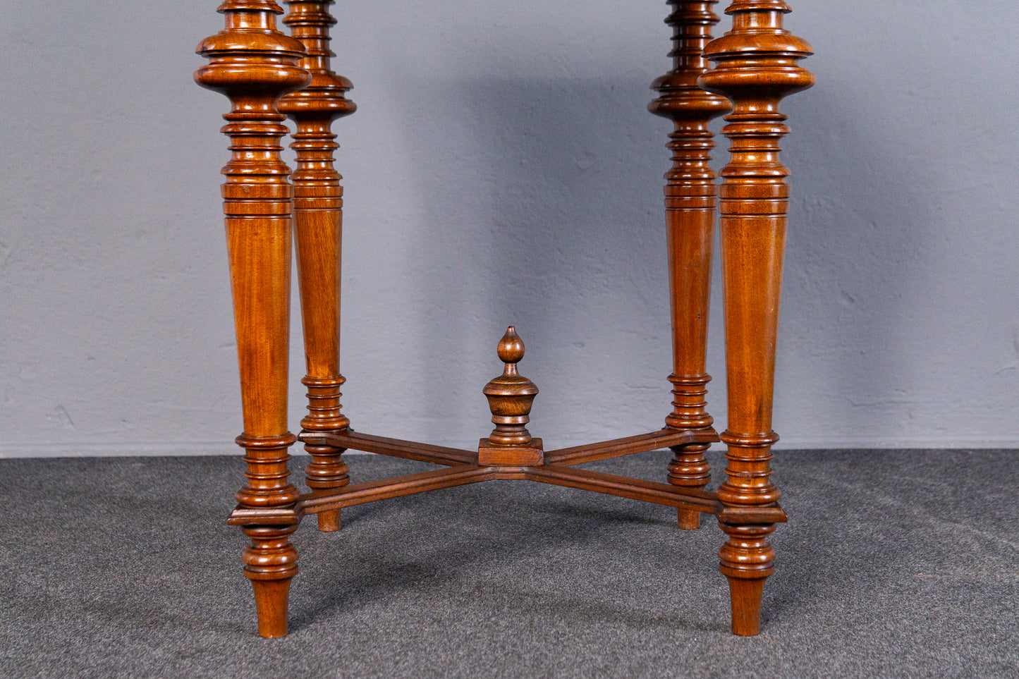 Gründerzeit Spieltisch Tisch Beistelltisch Table Antik MÖBLINGER 2411_0703