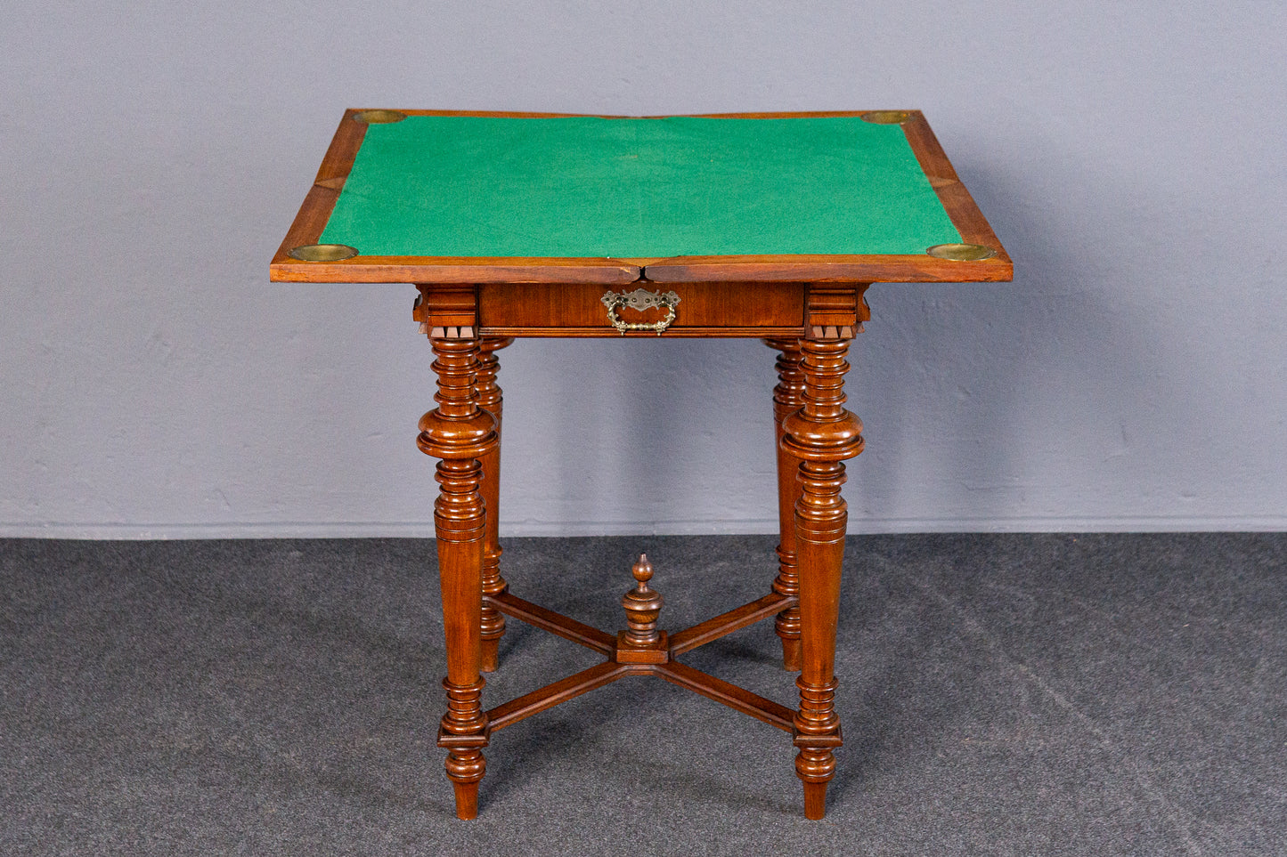 Gründerzeit Spieltisch Tisch Beistelltisch Table Antik MÖBLINGER 2411_0703