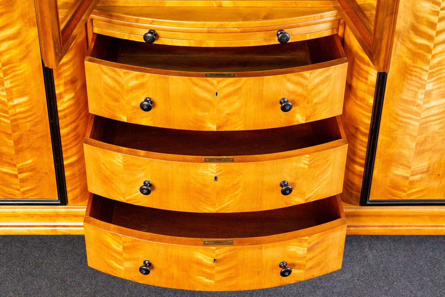 Großer Vintage Kleiderschrank Kommode Schrank Alt Antik MÖBLINGER 2411_0706
