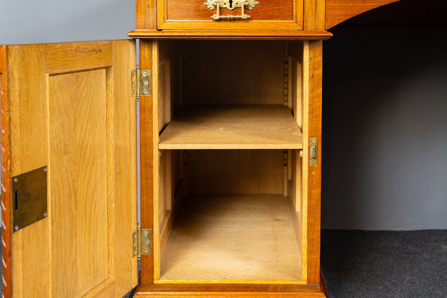 rest. Schreibtisch Tisch Sekretär Desk Büro Vintage Antik MÖBLINGER 2411_1205