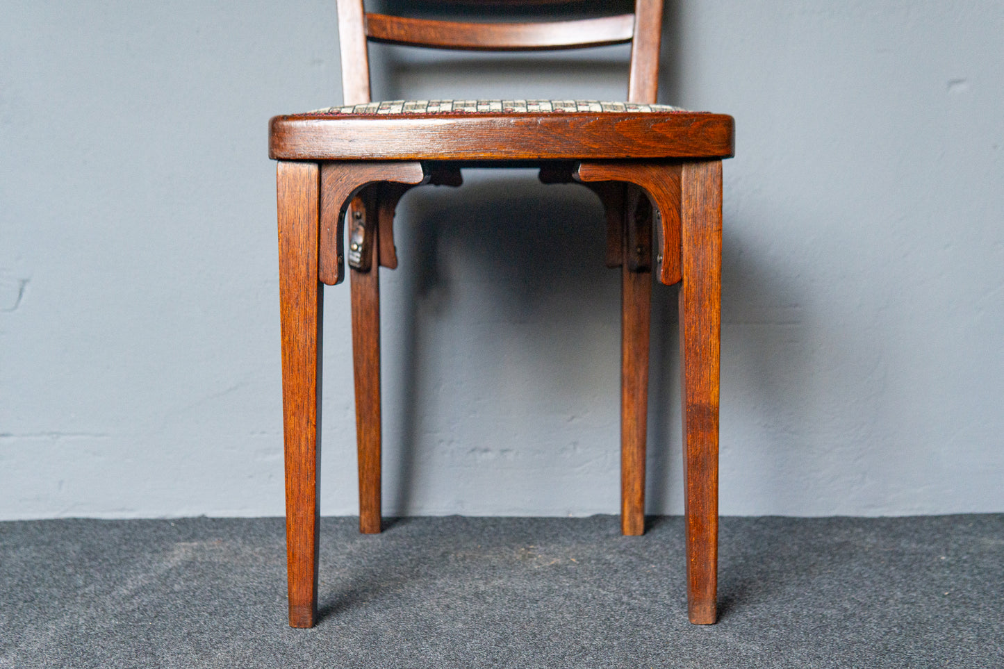 Schöner Jugendstil Stuhl, Anfang des 20.Jahrhunderts - J.&J. Kohn Nr. 715 Entwurf Gustav Siegel Wien Thonet Tisch Stuhl