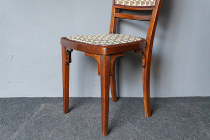 Schöner Jugendstil Stuhl, Anfang des 20.Jahrhunderts - J.&J. Kohn Nr. 715 Entwurf Gustav Siegel Wien Thonet Tisch Stuhl