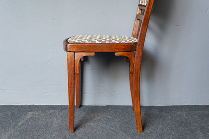 Schöner Jugendstil Stuhl, Anfang des 20.Jahrhunderts - J.&J. Kohn Nr. 715 Entwurf Gustav Siegel Wien Thonet Tisch Stuhl