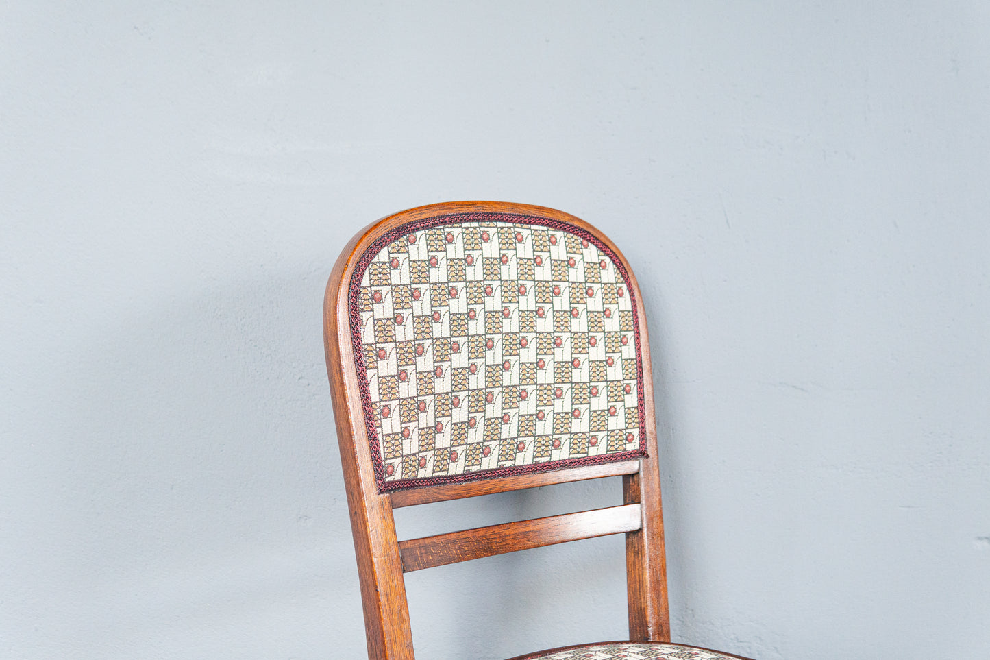 Schöner Jugendstil Stuhl, Anfang des 20.Jahrhunderts - J.&J. Kohn Nr. 715 Entwurf Gustav Siegel Wien Thonet Tisch Stuhl