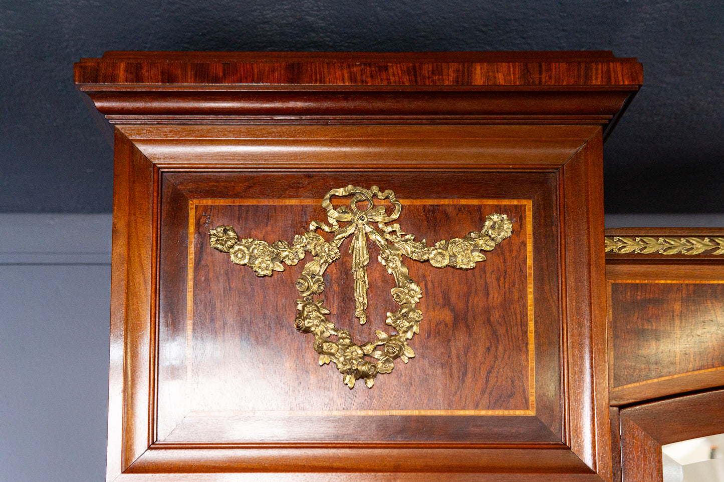 großer Neo Empire Schrank Regal Kommode Garderobe Antik MÖBLINGER 2411_1801