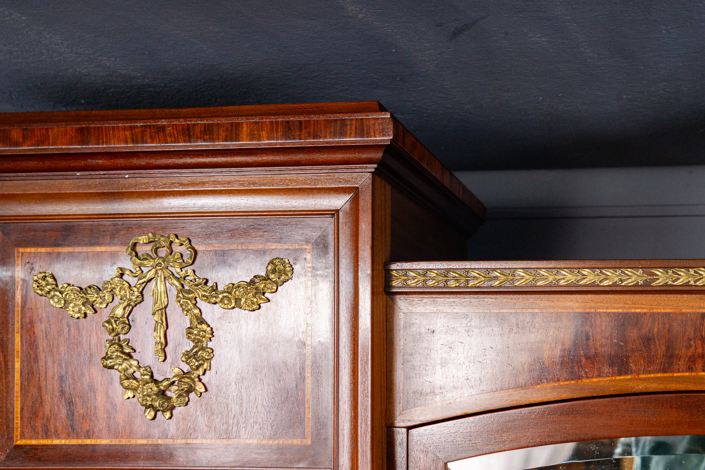 großer Neo Empire Schrank Regal Kommode Garderobe Antik MÖBLINGER 2411_1801
