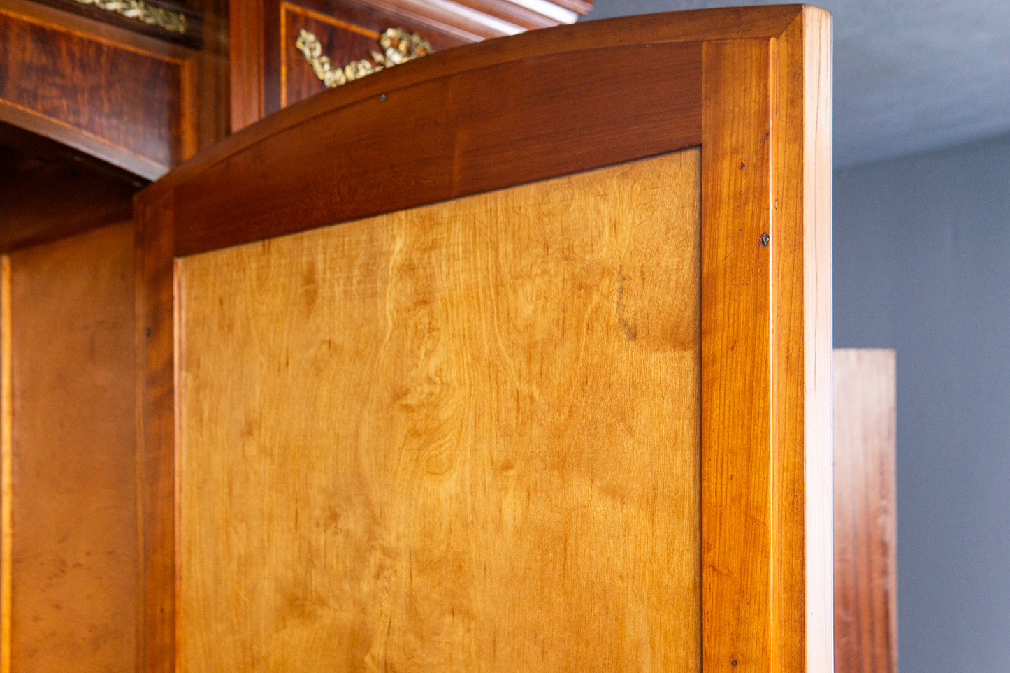 großer Neo Empire Schrank Regal Kommode Garderobe Antik MÖBLINGER 2411_1801
