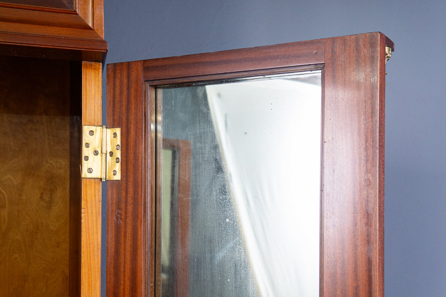 großer Neo Empire Schrank Regal Kommode Garderobe Antik MÖBLINGER 2411_1801