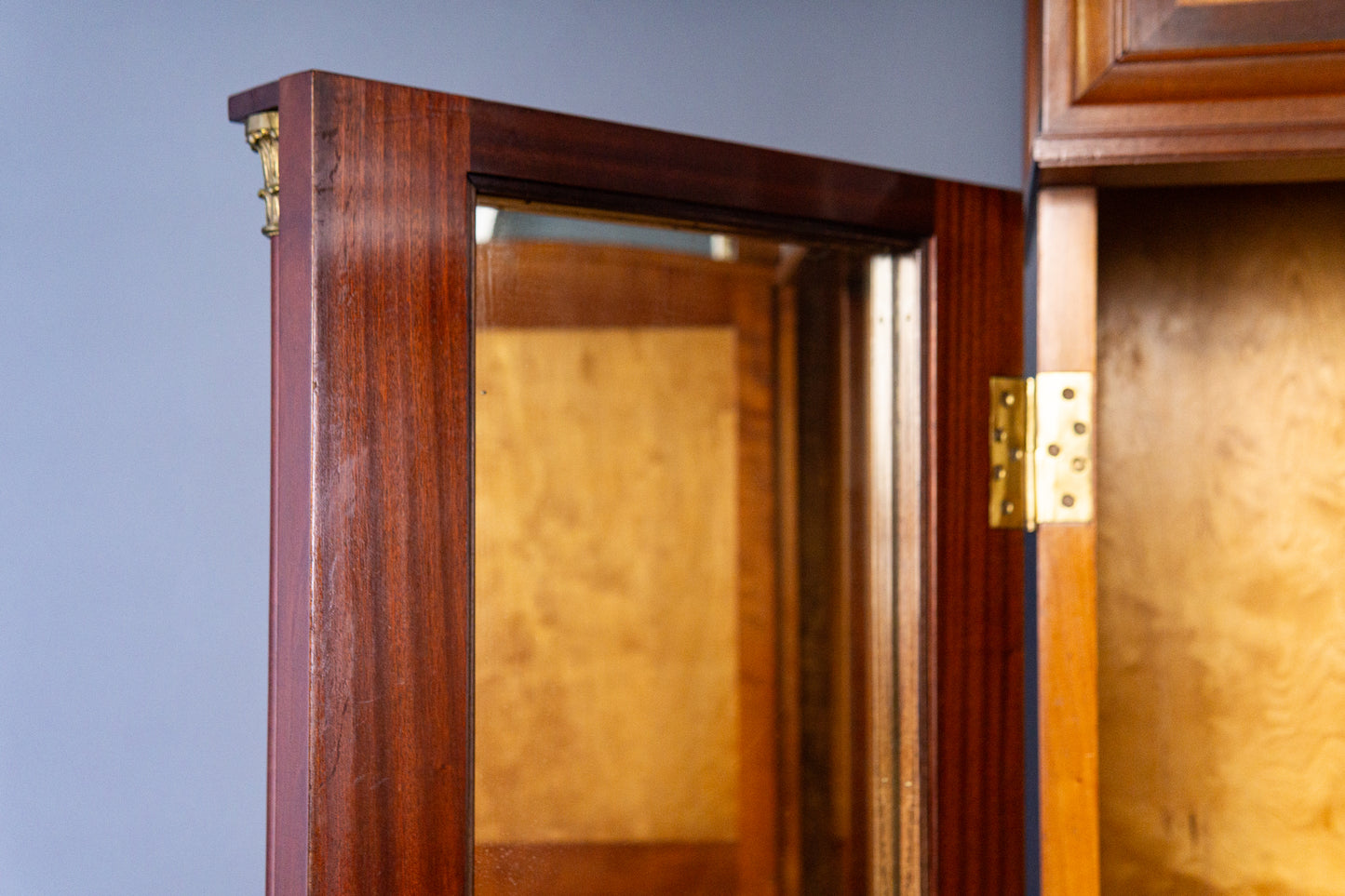 großer Neo Empire Schrank Regal Kommode Garderobe Antik MÖBLINGER 2411_1801