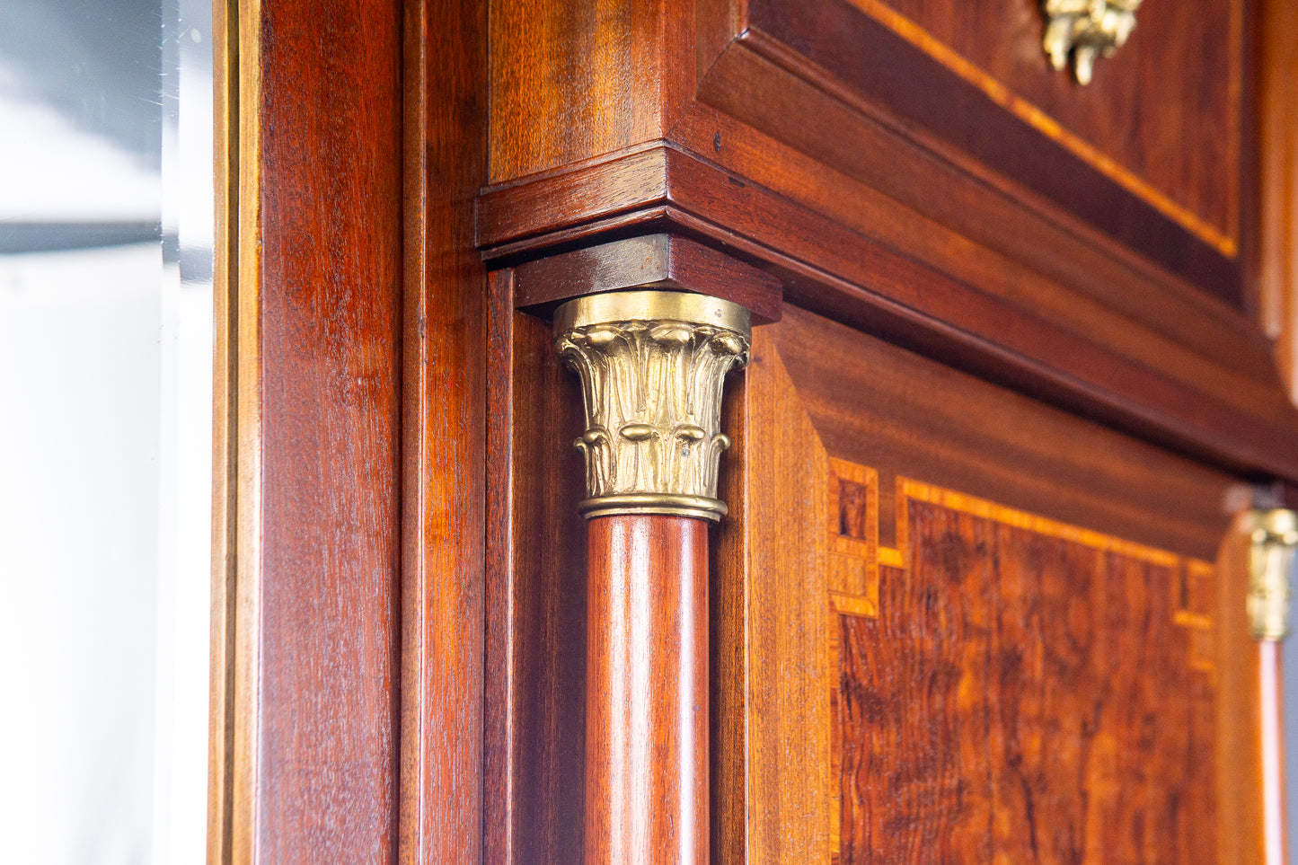 großer Neo Empire Schrank Regal Kommode Garderobe Antik MÖBLINGER 2411_1801