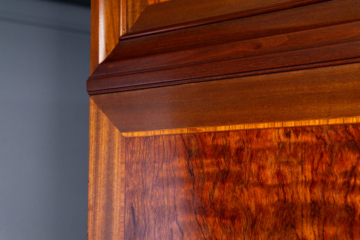 großer Neo Empire Schrank Regal Kommode Garderobe Antik MÖBLINGER 2411_1801