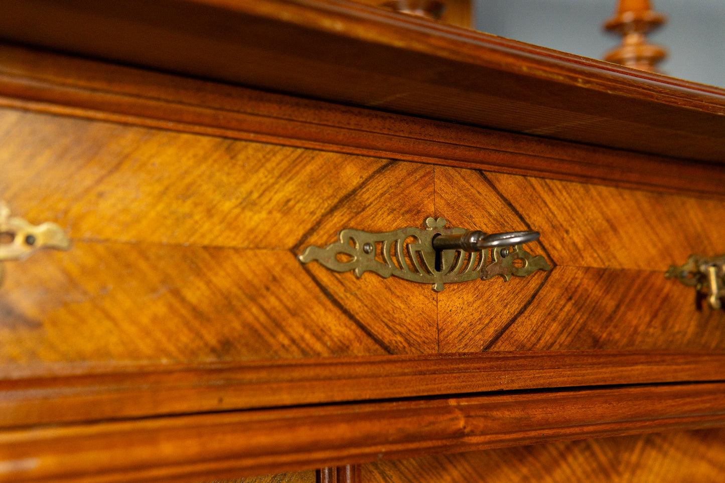 Antik Vertiko Gründerzeit Schrank Kommode Buffet Regal MÖBLINGER 2411_1907