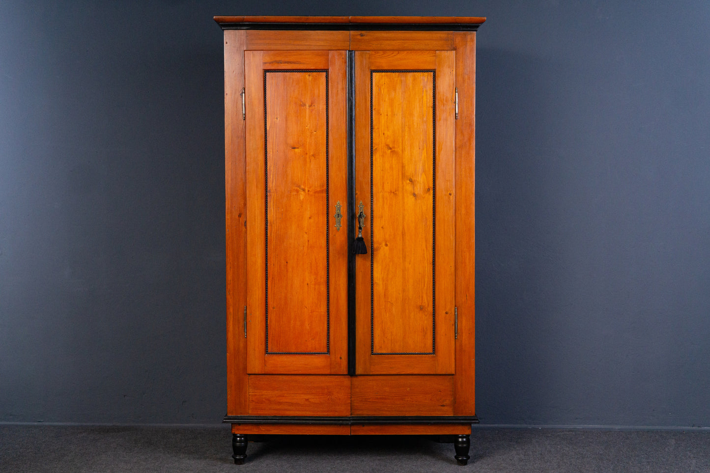 Kleider Schrank Garderobe Kommode Regal Vintage Alt Antik 2312_1405