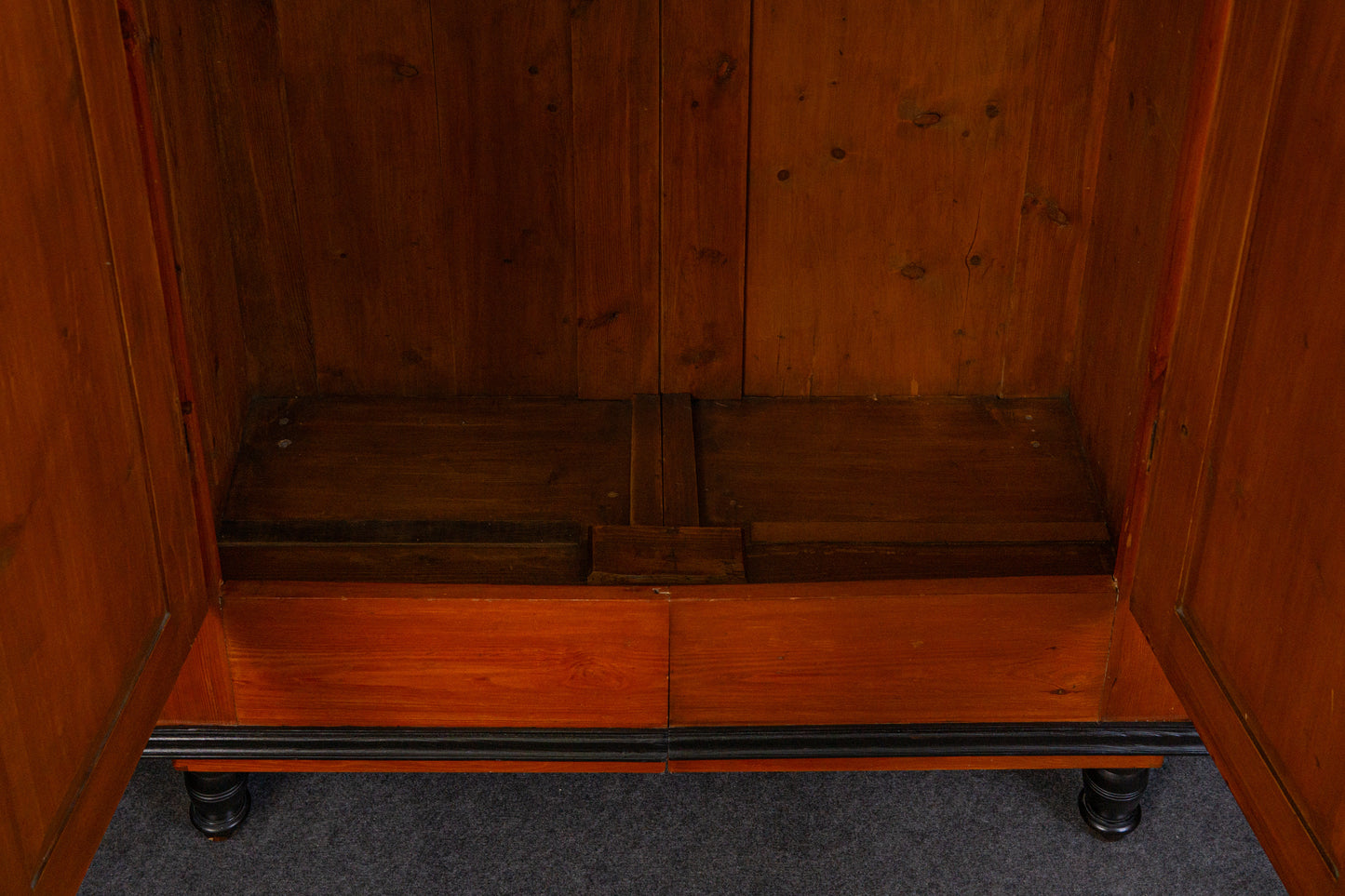 Kleider Schrank Garderobe Kommode Regal Vintage Alt Antik 2312_1405