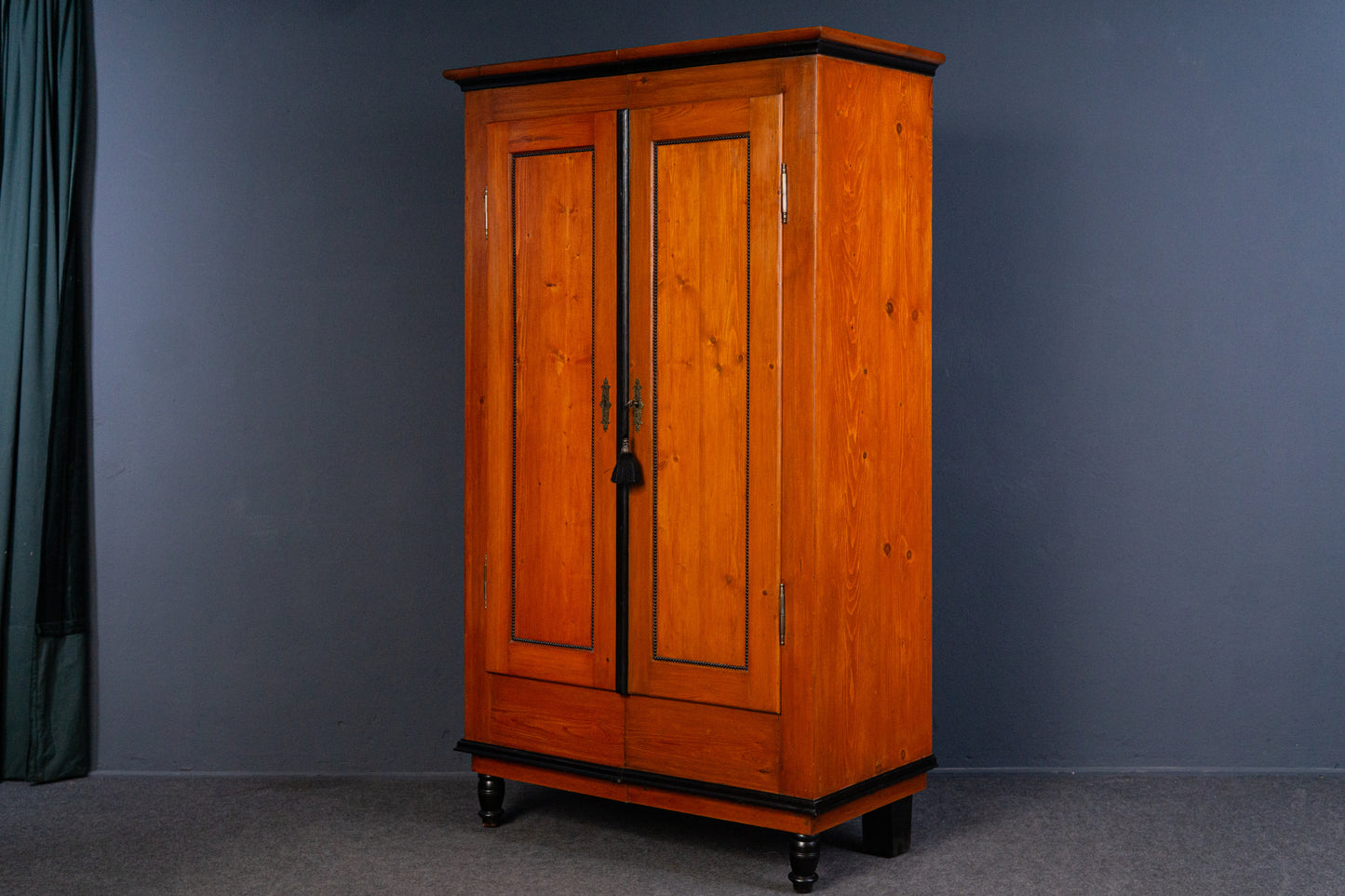 Kleider Schrank Garderobe Kommode Regal Vintage Alt Antik 2312_1405