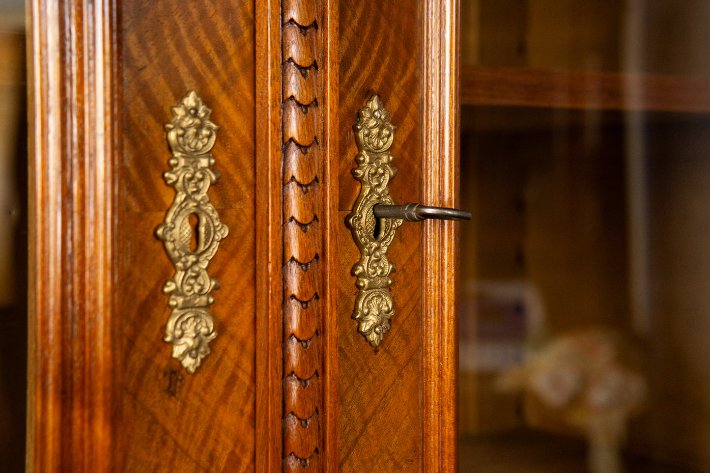rest. Bücherschrank Vitrine Regal Buffet Schrank Antik MÖBLINGER 2411_2013