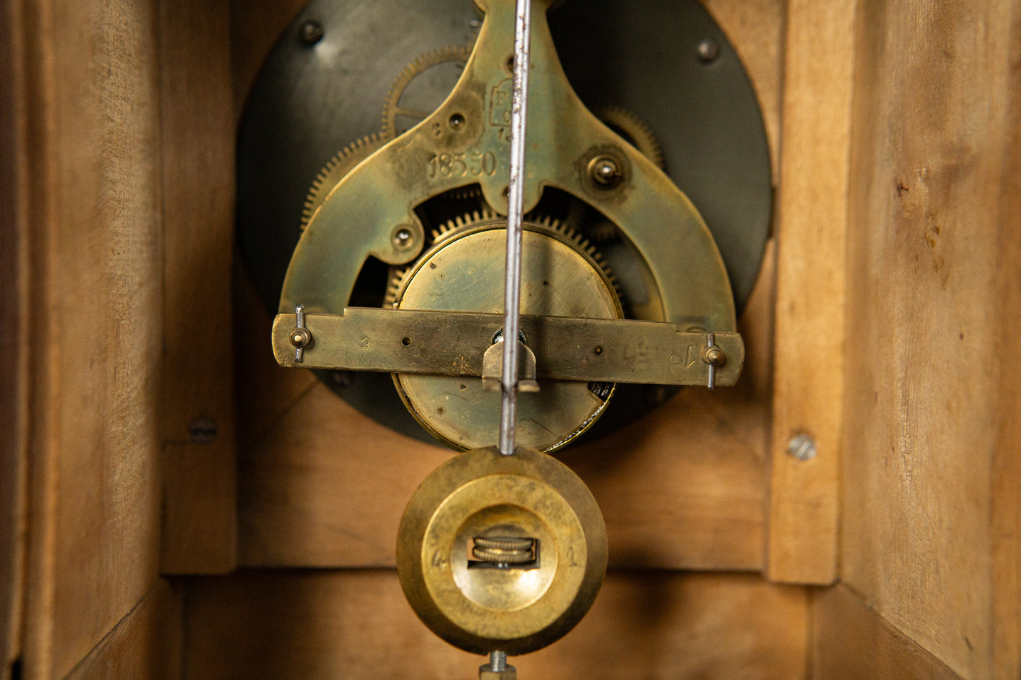 Uhr Clock Vintage Uhrwerk FJC Kommode Buffet Alt Antik MÖBLINGER 2411_2507