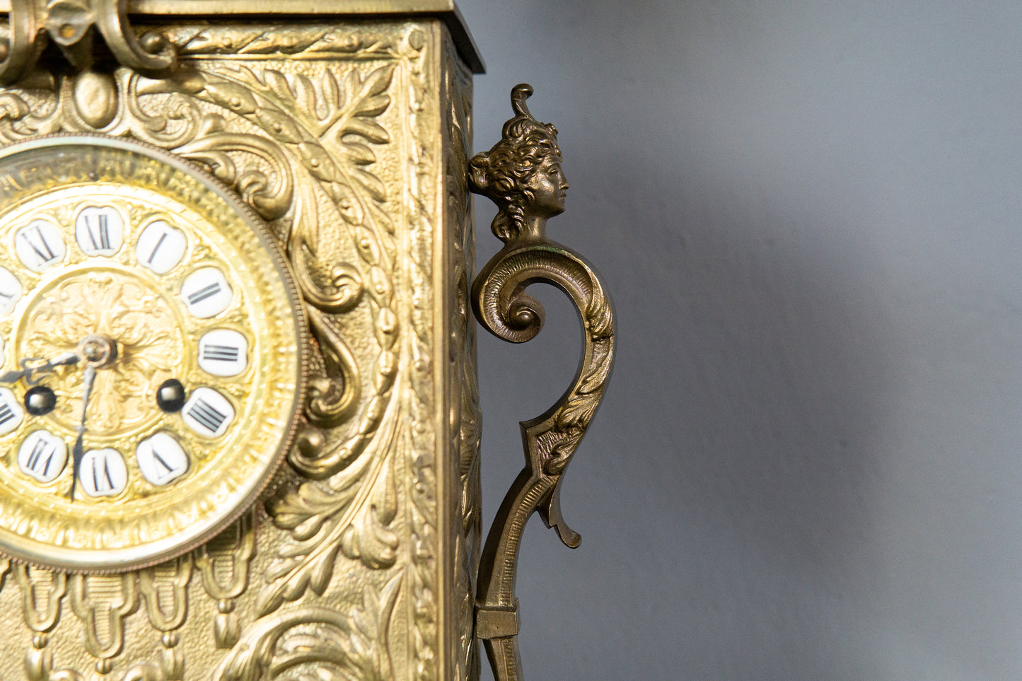 Tischuhr Kaminuhr Messing Uhr Clock Vintage Alt Antik MÖBLINGER 2411_2606
