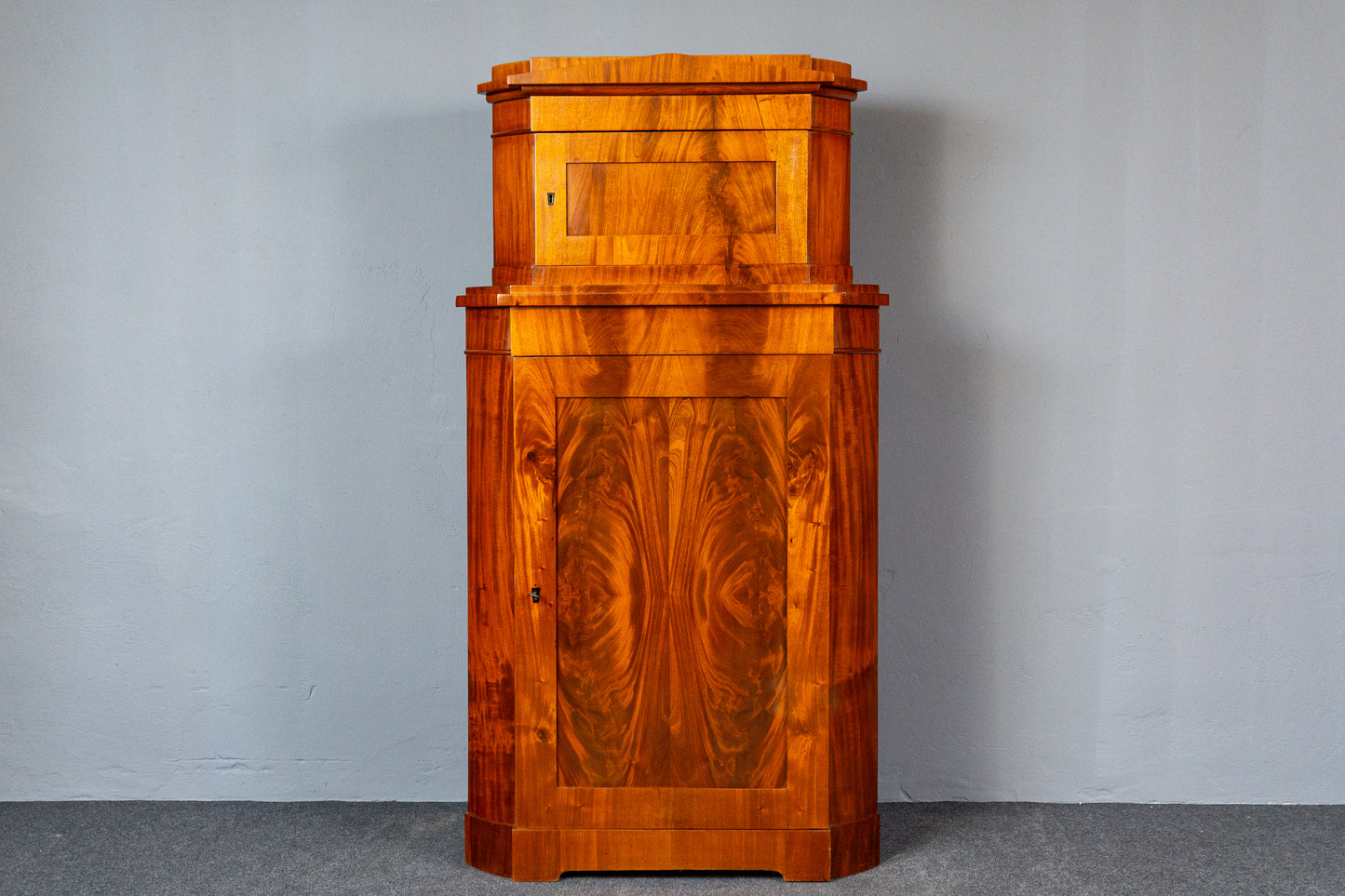 Biedermeier Eckschrank Regal Kommode Schrank Antik Alt MÖBLINGER 2411_2609