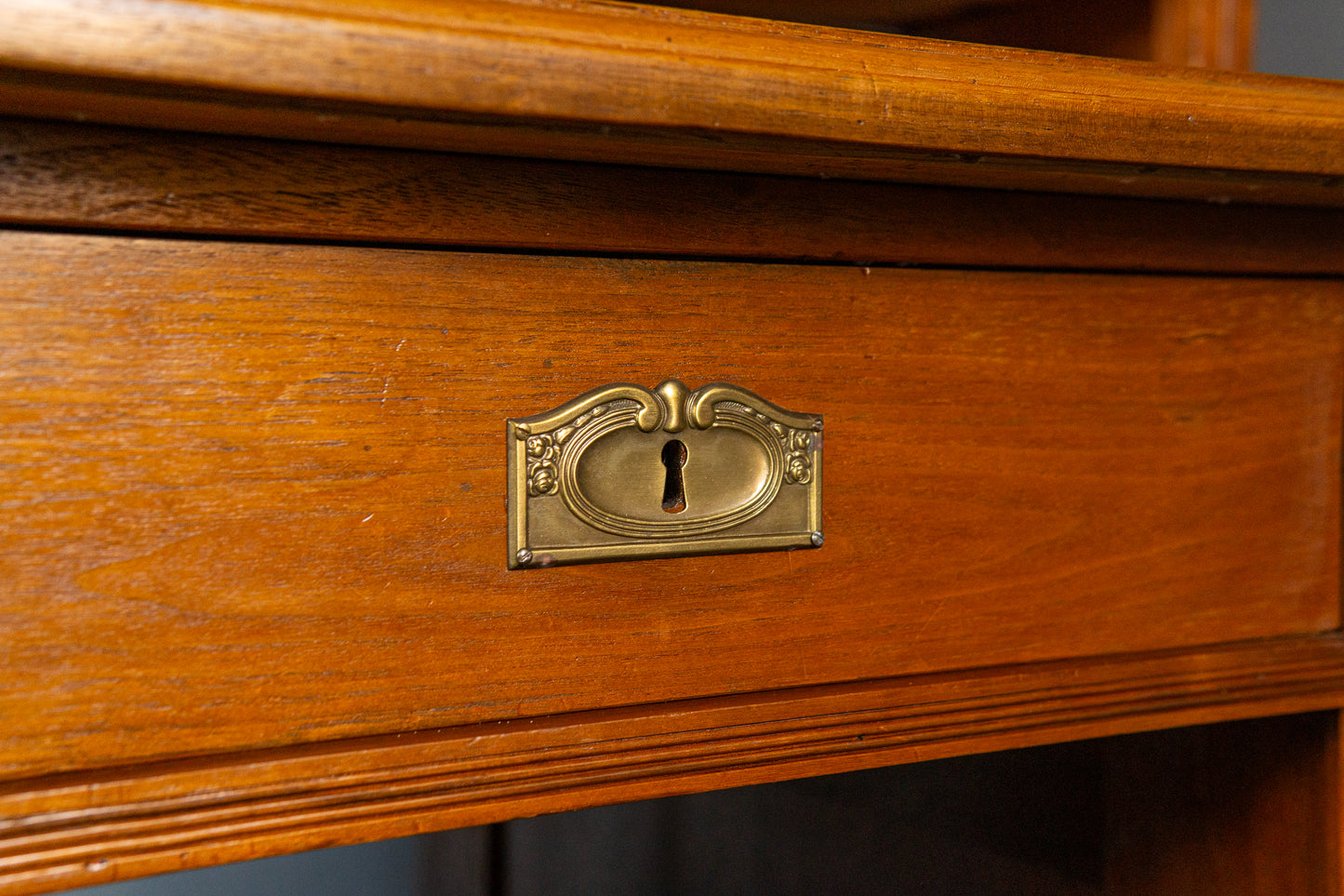 restaur. Schreibtisch Sekretär Büro Tisch Schrank Antik MÖBLINGER 2411_2708