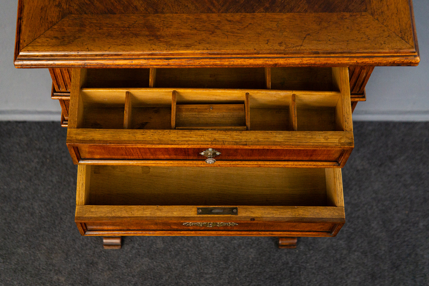 Gründerzeit Schrank Vintage Tisch Kommode Nähtisch Antik MÖBLINGER 2411_2801