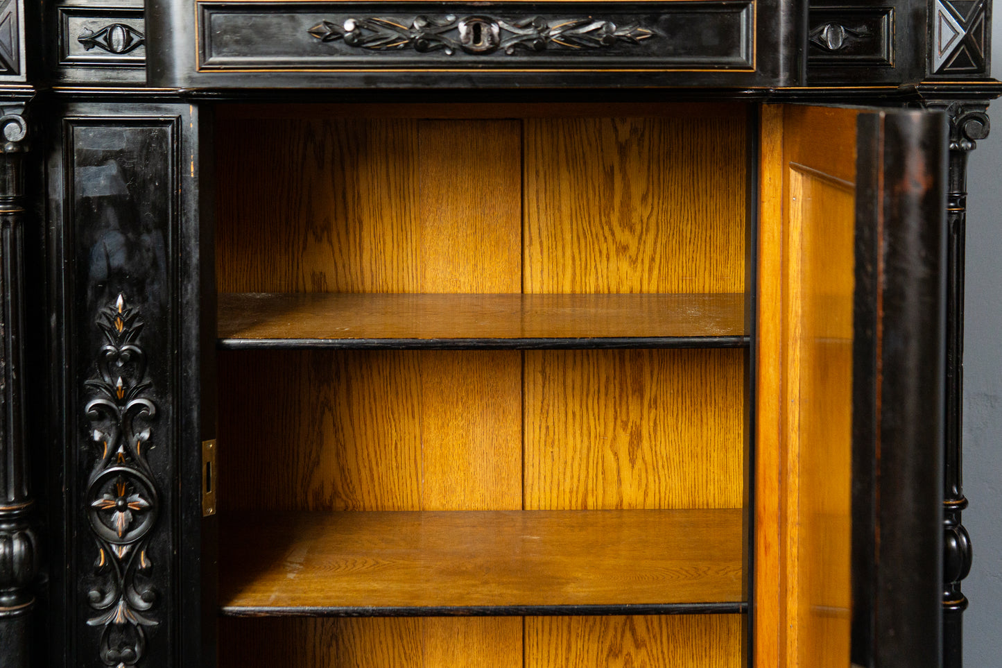 Vintage Alt Schrank Kommode Antik Anrichte Buffet Regal MÖBLINGER