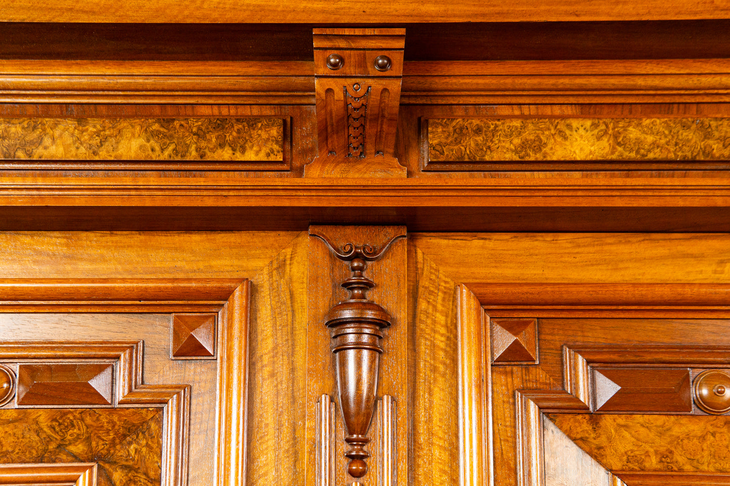 Groschkus Gründerzeit Antik Buffet Alt Schrank Anrichte MÖBLINGER 2412_0303