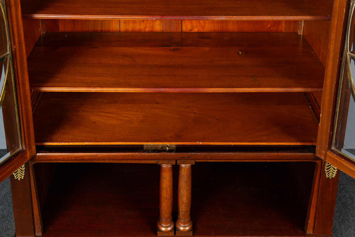 Vertiko Anrichte Schrank Kommode Sideboard Regal Antik MÖBLINGER 2412_0401