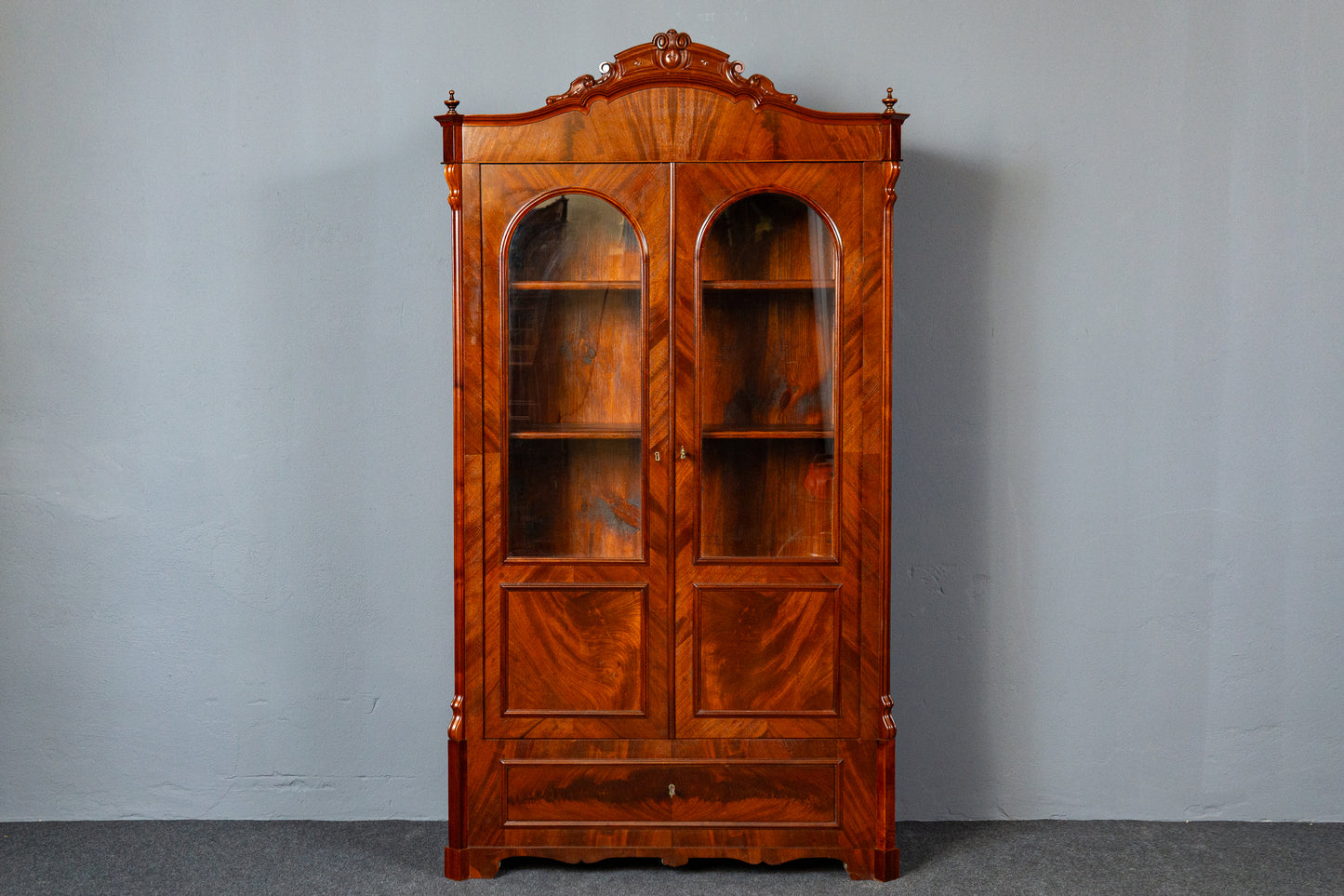 restaur. Vitrine Bücherschrank Antik Schrank Regal Alt MÖBLINGER 2412_0413