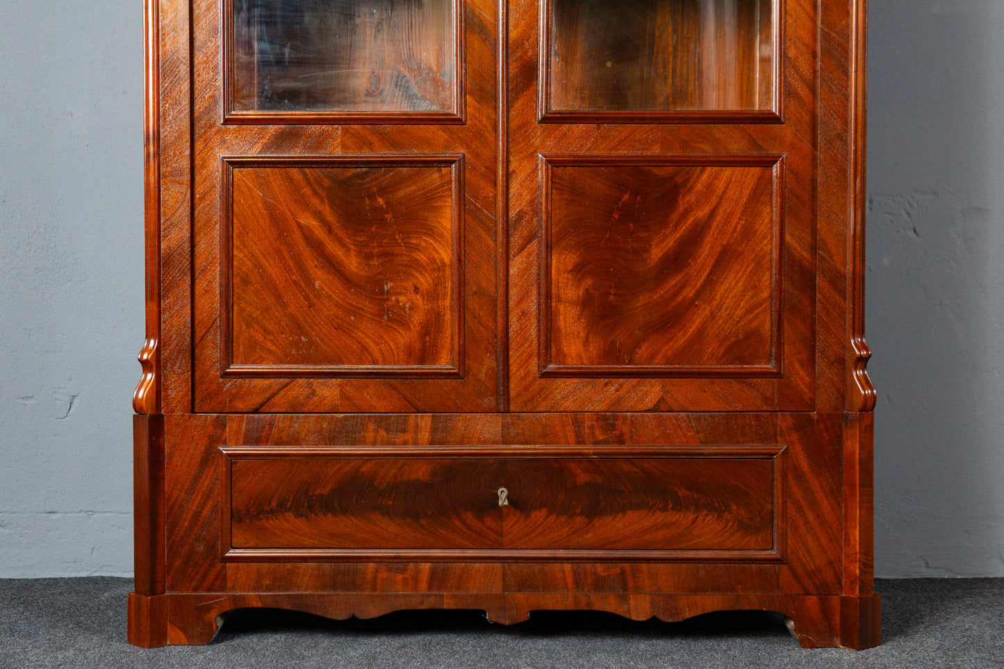 restaur. Vitrine Bücherschrank Antik Schrank Regal Alt MÖBLINGER 2412_0413