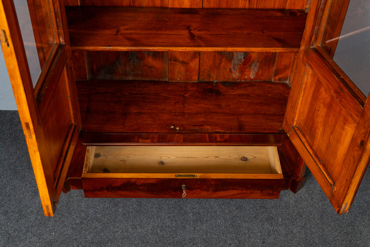 restaur. Vitrine Bücherschrank Antik Schrank Regal Alt MÖBLINGER 2412_0413