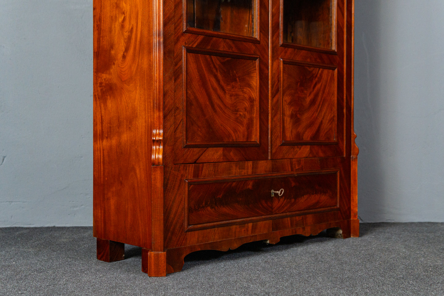 restaur. Vitrine Bücherschrank Antik Schrank Regal Alt MÖBLINGER 2412_0413